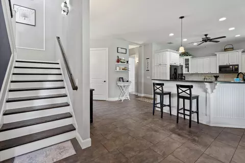 Entry Way - 2630 Franklin Rd, Saint Cloud, FL 34771 photo 5 of 13