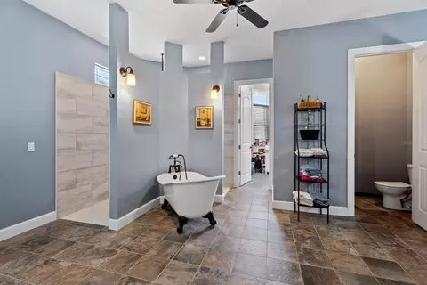 Bath - 2630 Franklin Rd, Saint Cloud, FL 34771 photo 2 of 6