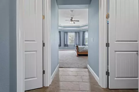 Entry Way - 2630 Franklin Rd, Saint Cloud, FL 34771 photo 8 of 13