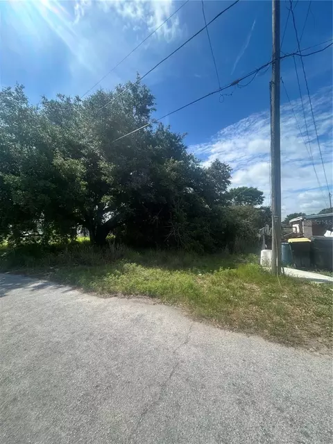 Undisclosed, Lake Wales, FL 33859