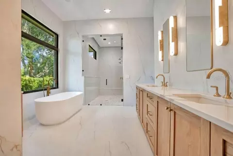 Bath - 8342 Boyla Ct, Windermere, FL 34786 photo 2 of 17
