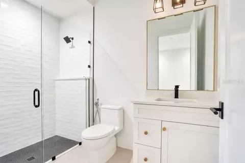 Bath - 8342 Boyla Ct, Windermere, FL 34786 photo 14 of 17