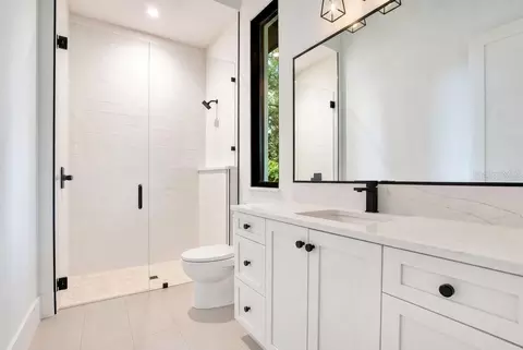 Bath - 8342 Boyla Ct, Windermere, FL 34786 photo 9 of 17