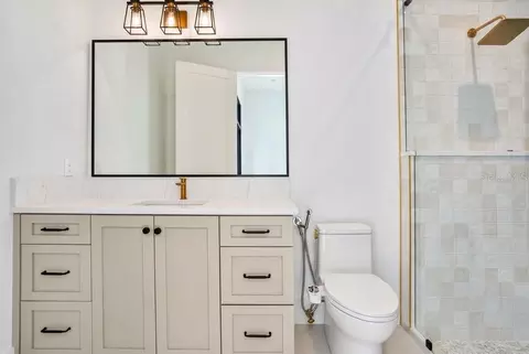 Bath - 8342 Boyla Ct, Windermere, FL 34786 photo 12 of 17