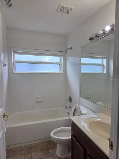 Bath - 881 Seneca Trl, Saint Cloud, FL 34772 photo 1 of 3