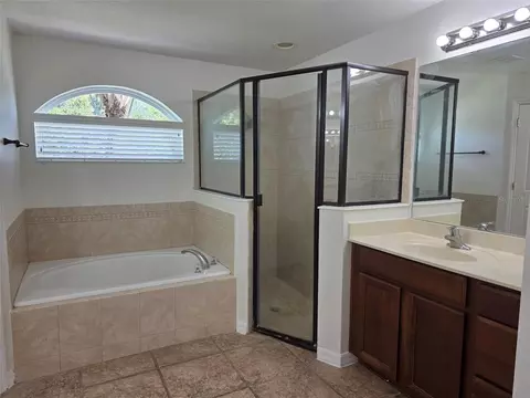 Bath - 881 Seneca Trl, Saint Cloud, FL 34772 photo 3 of 3