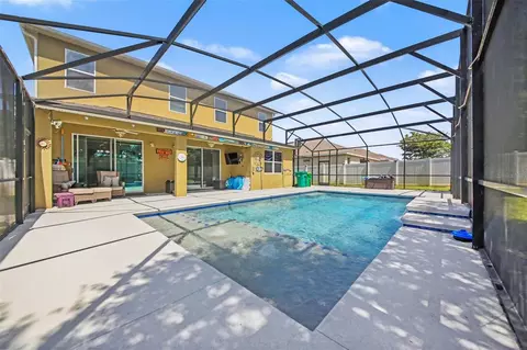 Exterior - 1374 Merion Dr, Mount Dora, FL 32757 photo 2 of 7