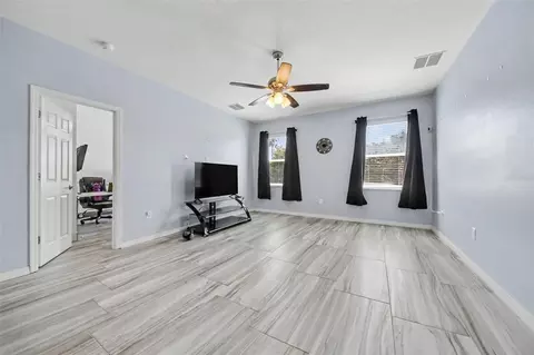 Living - 1374 Merion Dr, Mount Dora, FL 32757 photo 2 of 2