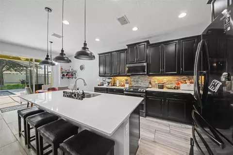 Kitchen - 1374 Merion Dr, Mount Dora, FL 32757 photo 4 of 5