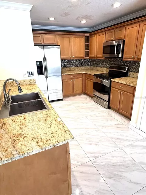 Kitchen - 344 Sky Valley St, Clermont, FL 34711 photo 3 of 3