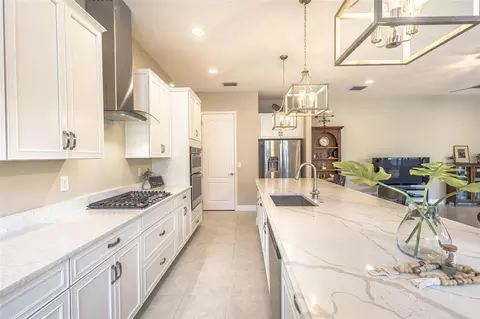 Kitchen - 2606 Meadowedge Loop, Saint Cloud, FL 34772 photo 5 of 10