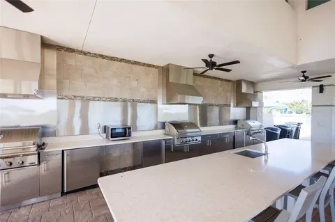 Kitchen - 2606 Meadowedge Loop, Saint Cloud, FL 34772 photo 8 of 10