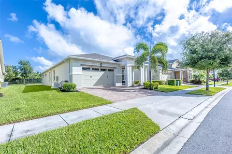 Exterior - 2606 Meadowedge Loop, Saint Cloud, FL 34772 photo 3 of 18