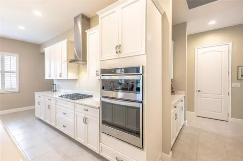 Kitchen - 2606 Meadowedge Loop, Saint Cloud, FL 34772 photo 7 of 10