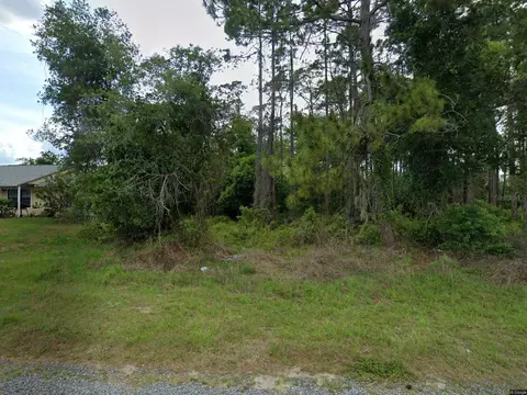1476 6th Ave, Deland, FL 32724