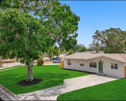 200 Lewis Blvd SE, Saint Petersburg, FL 33705