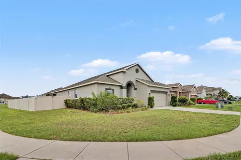Exterior - 5423 Dove Cottage Ln, Saint Cloud, FL 34771 photo 3 of 6