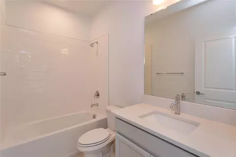 Bath - 6521 Rover Way, Saint Cloud, FL 34771 photo 2 of 4