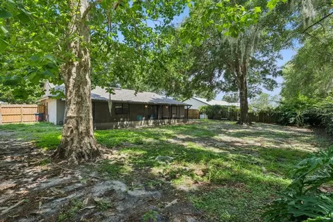 Exterior - 9433 Palm Tree Dr, Windermere, FL 34786 photo 7 of 8