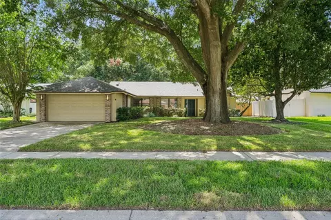 Exterior - 9433 Palm Tree Dr, Windermere, FL 34786 photo 2 of 8