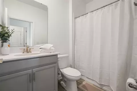 Bath - 3020 Ella Way, Saint Cloud, FL 34771 photo 5 of 5