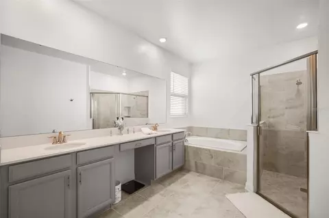 Bath - 3020 Ella Way, Saint Cloud, FL 34771 photo 1 of 5