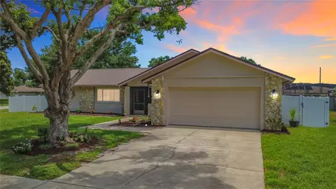 8654 Alegre Cir, Orlando, FL 32836