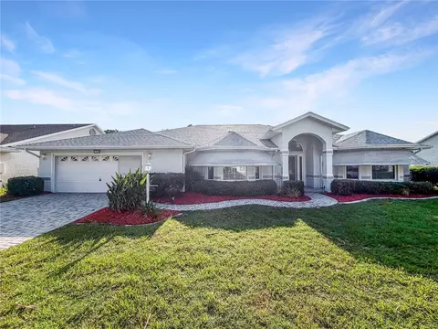 27305 Racquet Cir, Leesburg, FL 34748