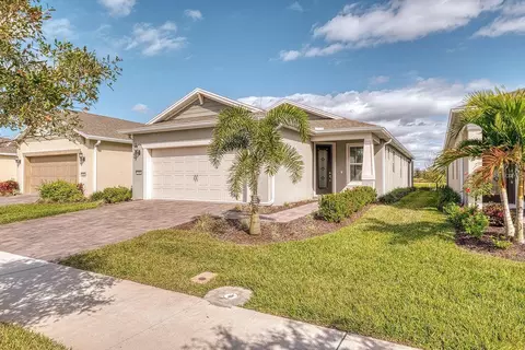 Exterior - 2505 Cliff Way, Saint Cloud, FL 34771 photo 1 of 11