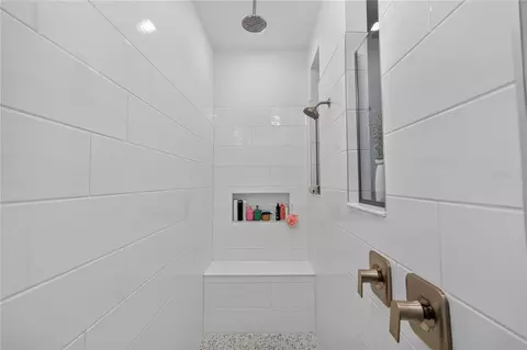 Bath - 5503 Banyan Bay Rd, Saint Cloud, FL 34771 photo 2 of 6
