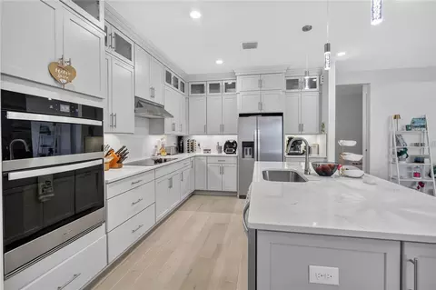 Kitchen - 5503 Banyan Bay Rd, Saint Cloud, FL 34771 photo 4 of 6