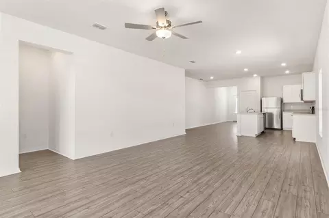 Living - 1802 White Elephant Loop, Winter Haven, FL 33884 photo 3 of 3