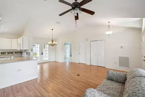 Living - 40932 Maxwell Rd, Umatilla, FL 32784 photo 3 of 3