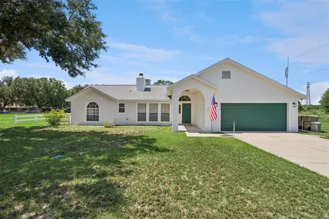 Exterior - 40932 Maxwell Rd, Umatilla, FL 32784 photo 4 of 7