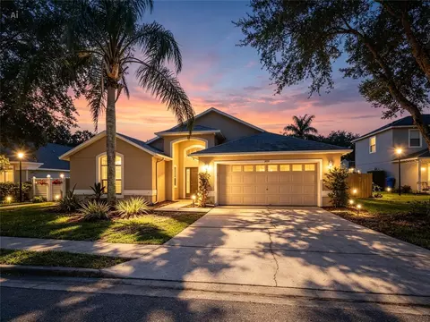 2843 Strand Cir, Oviedo, FL 32765