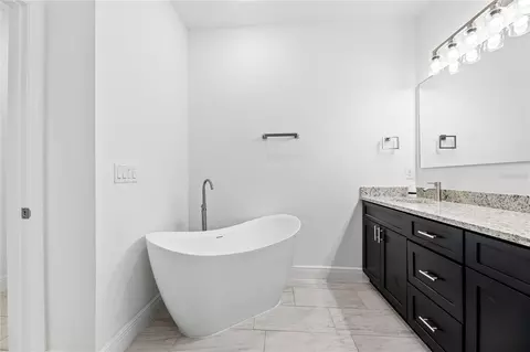 Bath - 2681 SW 161st Loop, Ocala, FL 34473 photo 5 of 6