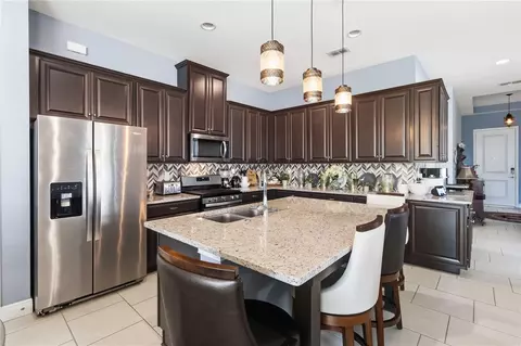 Kitchen - 5023 Sunfalls Ave, Saint Cloud, FL 34769 photo 2 of 4