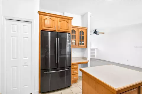 Kitchen - 19337 Spring Oak Dr, Eustis, FL 32736 photo 4 of 5