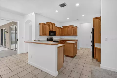 Kitchen - 19337 Spring Oak Dr, Eustis, FL 32736 photo 1 of 5