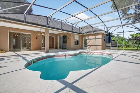 Exterior - 19337 Spring Oak Dr, Eustis, FL 32736 photo 7 of 14