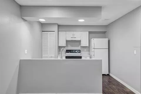 Kitchen - 3990 SE 17th Ct, Ocala, FL 34480 photo 3 of 6