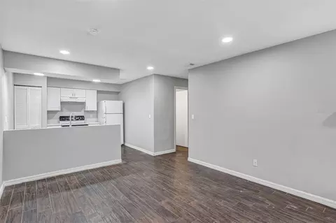 Living - 3990 SE 17th Ct, Ocala, FL 34480 photo 8 of 13