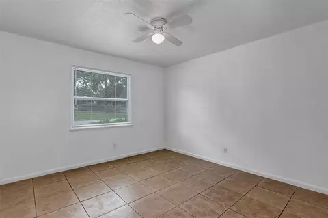 Bedroom - 3990 SE 17th Ct, Ocala, FL 34480 photo 11 of 16
