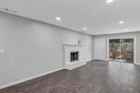 Living - 3990 SE 17th Ct, Ocala, FL 34480 photo 6 of 13