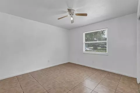 Bedroom - 3990 SE 17th Ct, Ocala, FL 34480 photo 15 of 16