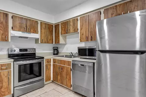 Kitchen - 3990 SE 17th Ct, Ocala, FL 34480 photo 6 of 6