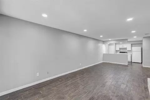 Living - 3990 SE 17th Ct, Ocala, FL 34480 photo 9 of 13