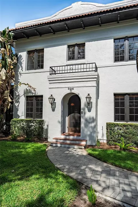 906 Alhambra Ct, Orlando, FL 32804