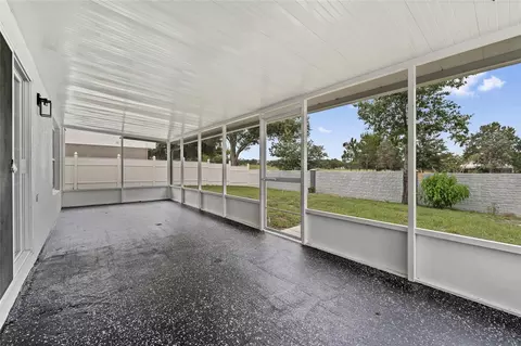 Exterior - 2960 White Magnolia Loop, Clermont, FL 34711 photo 4 of 9