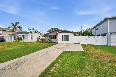 1842 Shore Acres Blvd NE, Saint Petersburg, FL 33703